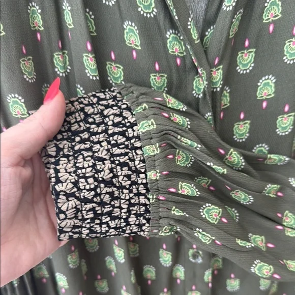 NWOT Per Una Adorable Green Long Sleeve Blouse - Picture 5 of 9